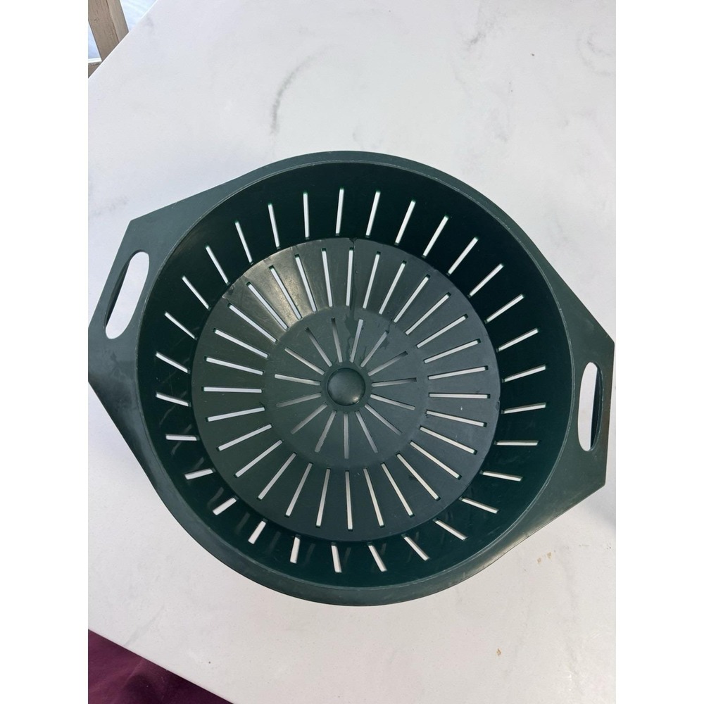 Vintage Colander Green Hard Plastic Durable Timeless Throw Back Great Condition - Picture 4 of 12